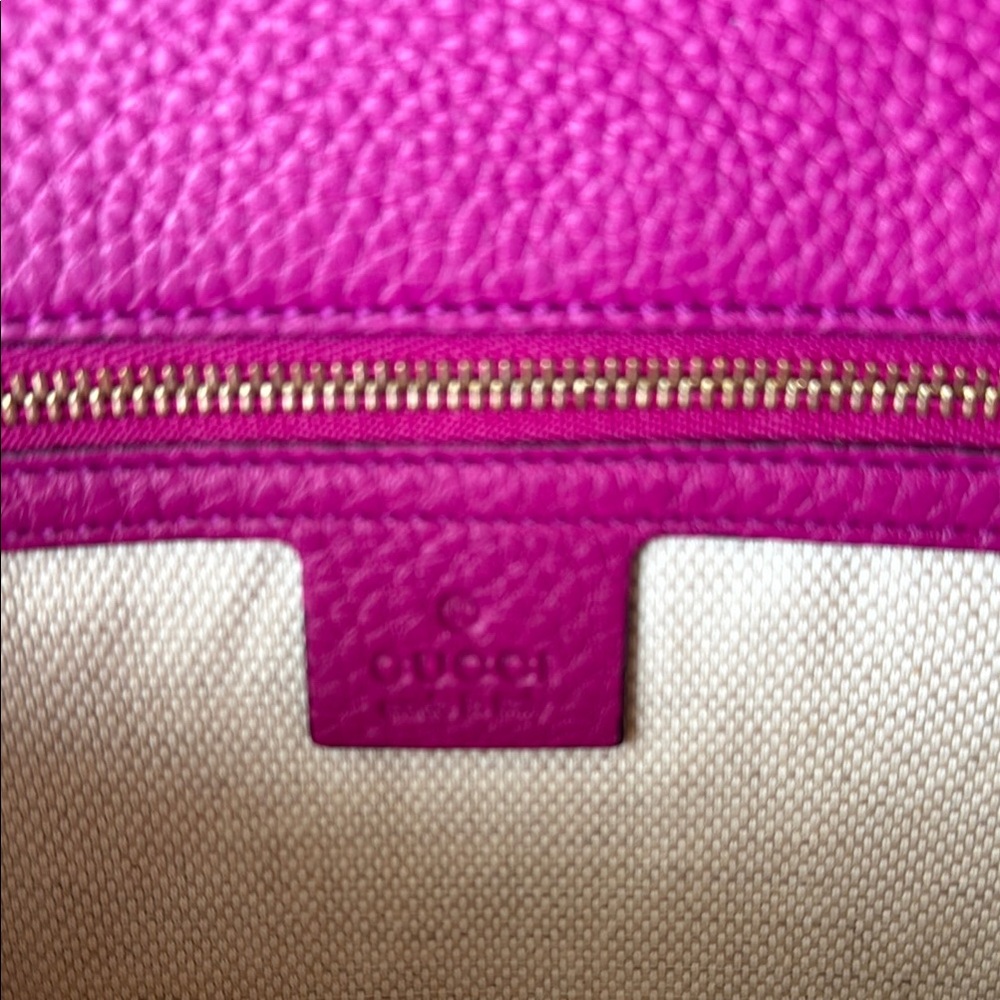 Gucci Pink Leather Clutch with Iconic GG Logo - Picture 13 of 14